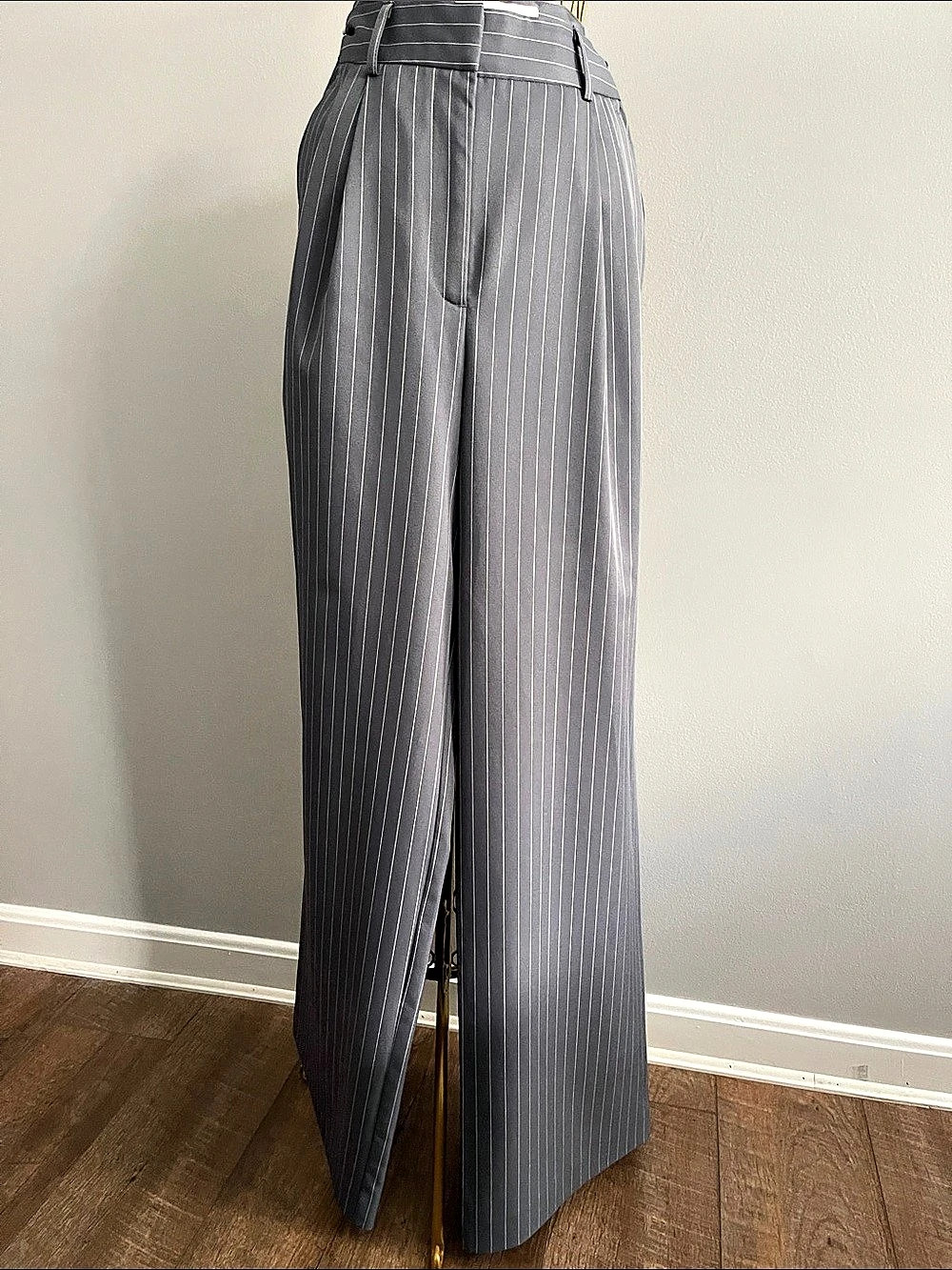 Alexia Admor Elodie Pant Wide Leg Pinstripe Pants Gray & White Size 8